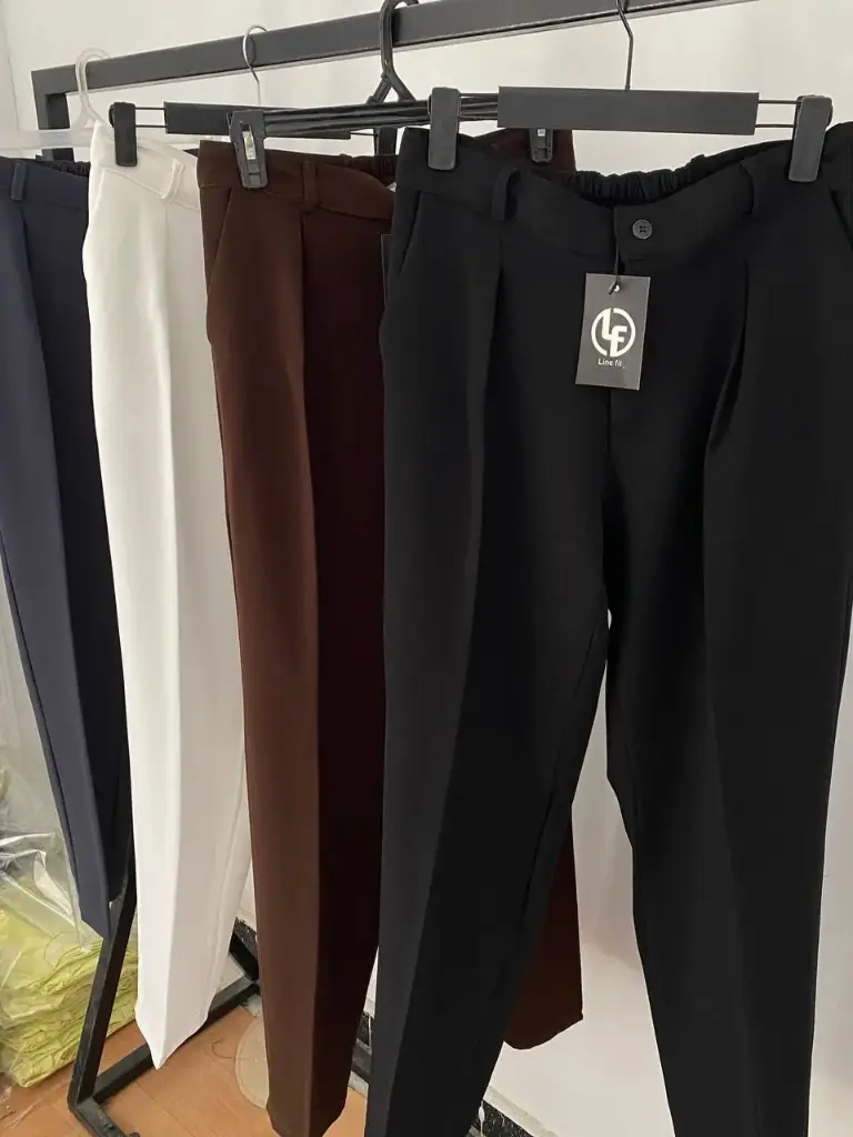 Classic wide-leg pants